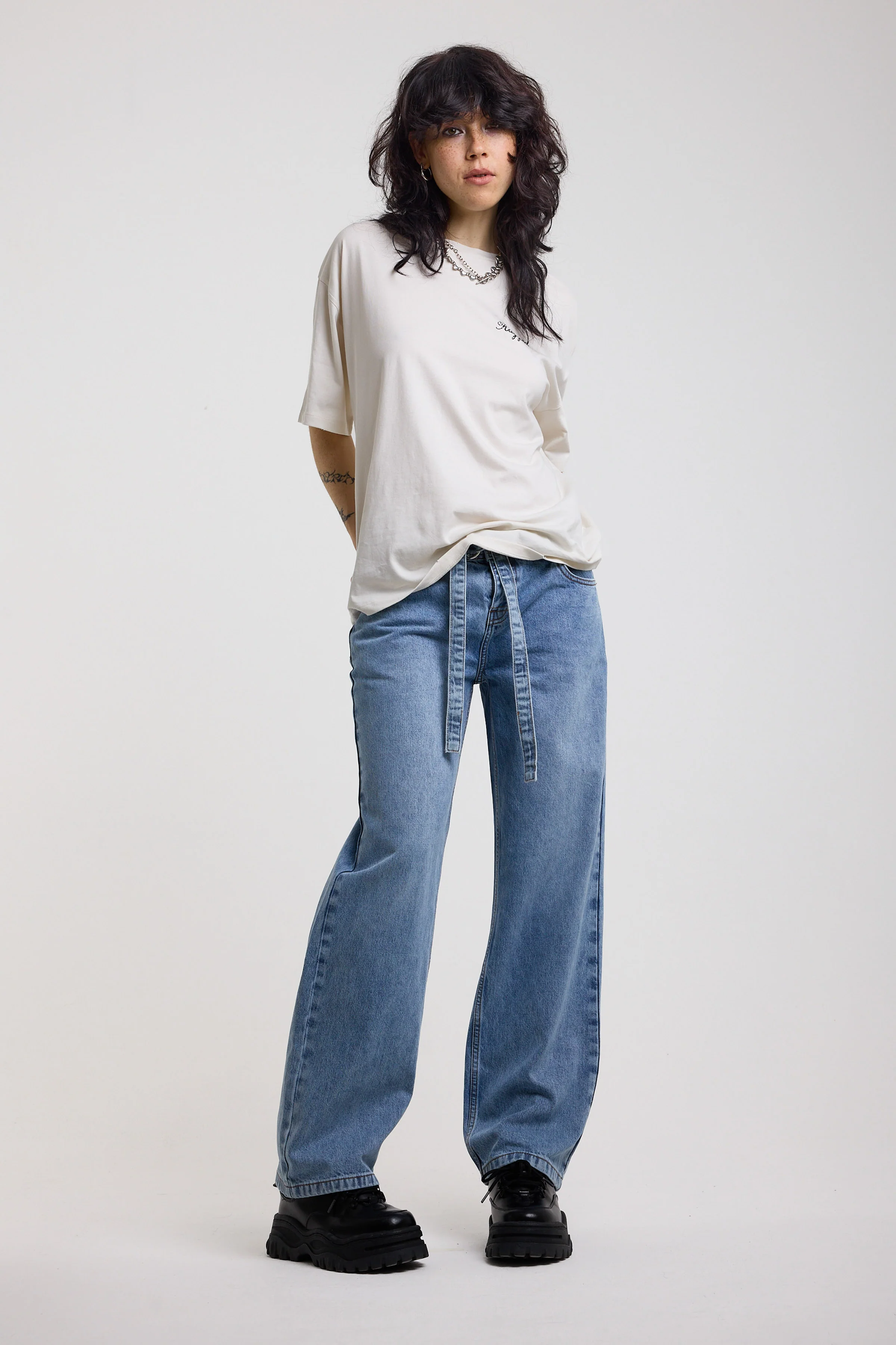 Chore Low Rise Boyfriend Jeans - Image 4