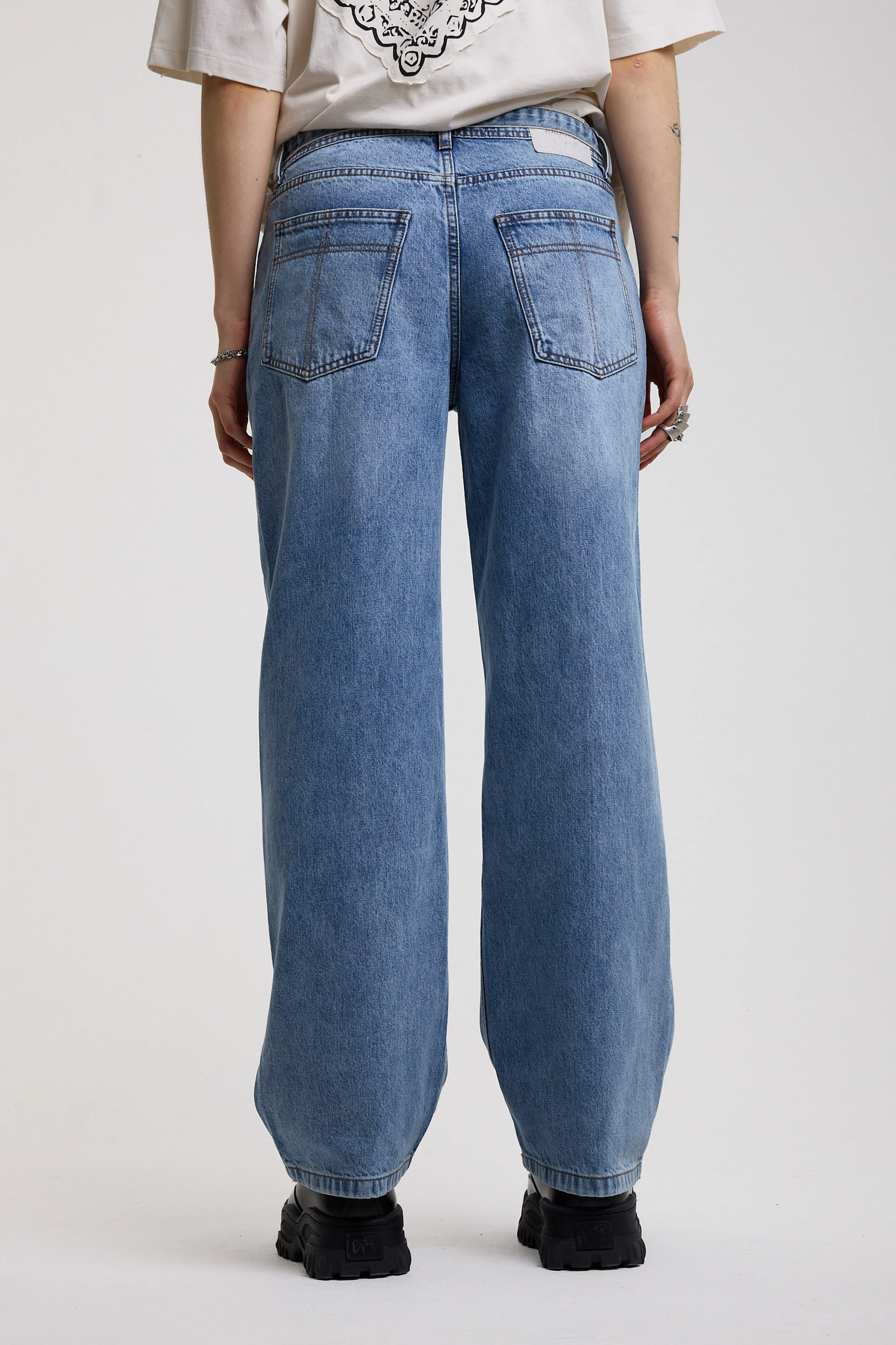 Chore Low Rise Boyfriend Jeans - Image 7