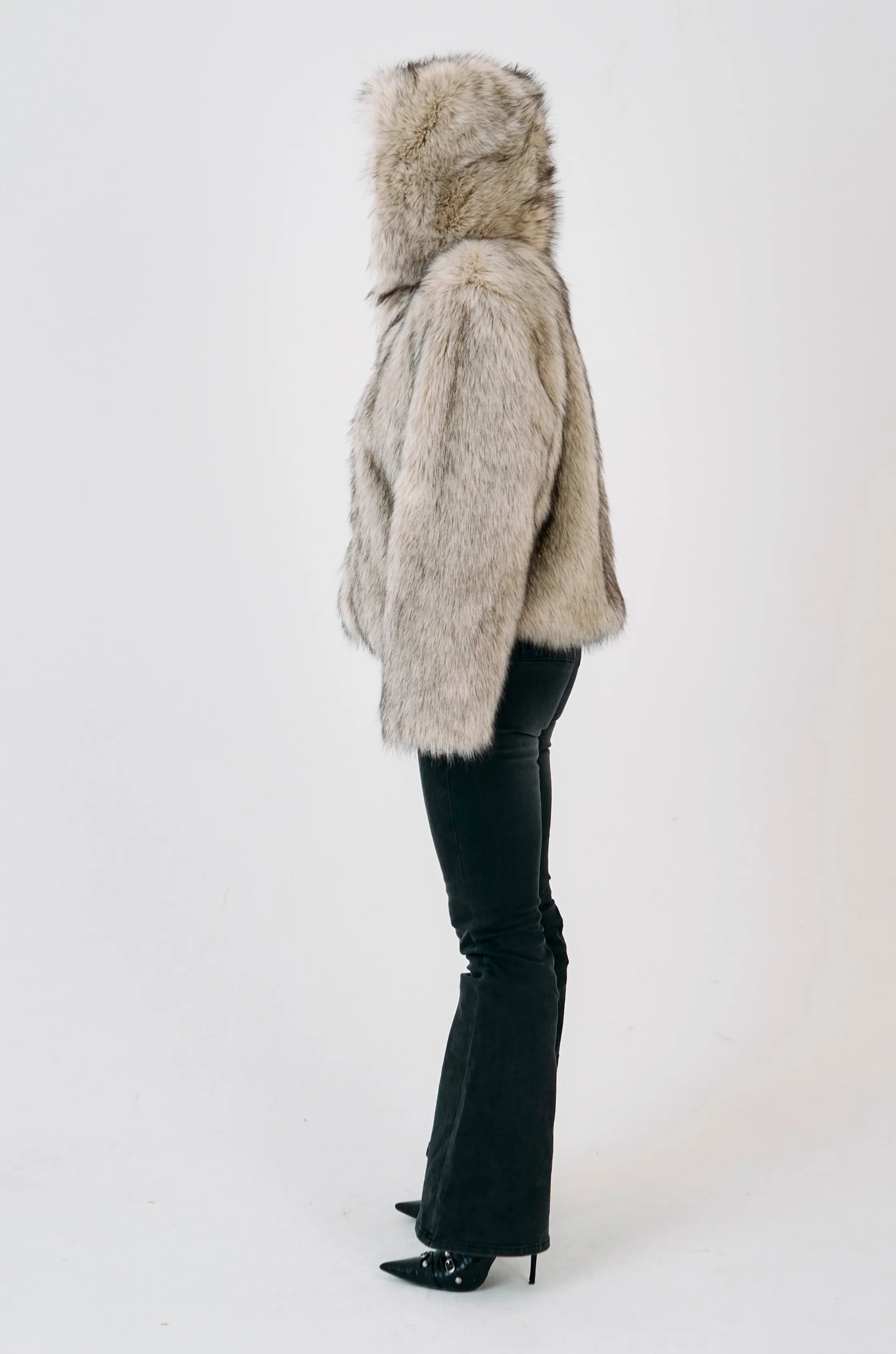 Julia Alaska Faux Fur Coat - Image 9